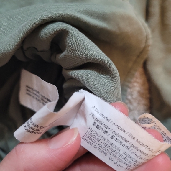 Zara Women's Modal Ruched Waist Button Up Blouse Size XS - Picture 6 of 7